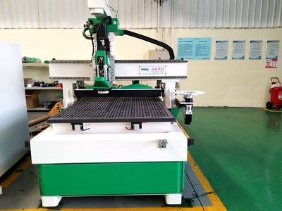 威海全自動數控開料機與吸塑門板數控雕刻機價格解析